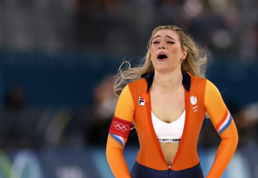 Olimpiyatlarda milyon dolarlık kare! Fermuarını a&ccedil;tı servet kazandı 1