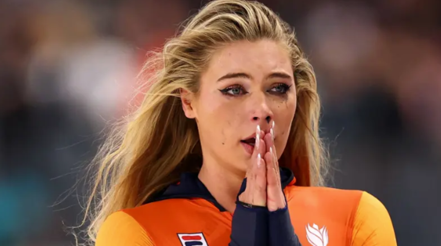 Olimpiyatlarda milyon dolarlık kare! Fermuarını a&ccedil;tı servet kazandı