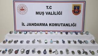 Muş&rsquo;ta 3 milyon TL değerinde g&uuml;mr&uuml;k ka&ccedil;ağı saat ele ge&ccedil;irildi