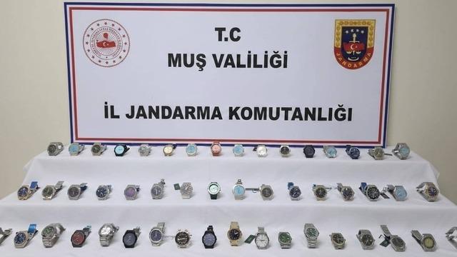 Muş’ta 3 milyon TL değerinde gümrük kaçağı saat ele geçirildi
