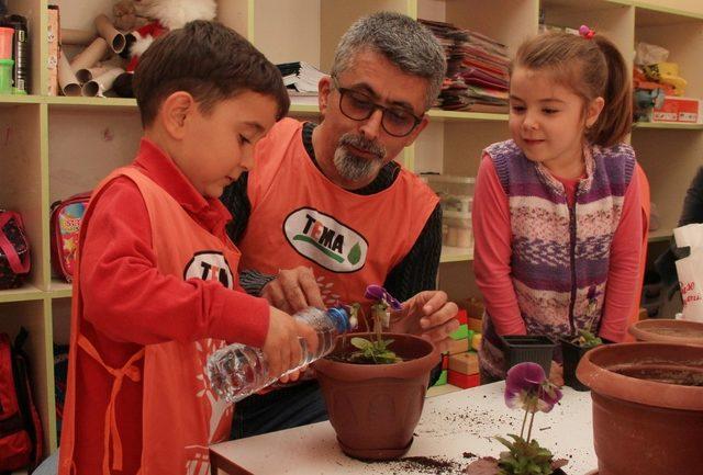 TEMA’lı öğrenciler doğayı yeşillendirdi