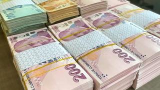 Son dakika: Dev bankadan s&uuml;rpriz hamle! TL'yi &ouml;neri sepetine aldı