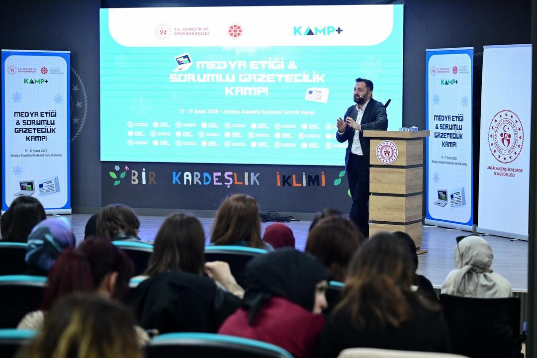 Dezenformasyona karşı gen&ccedil;lik kalkanı: Antalya&rsquo;da medya etiği kampı 1