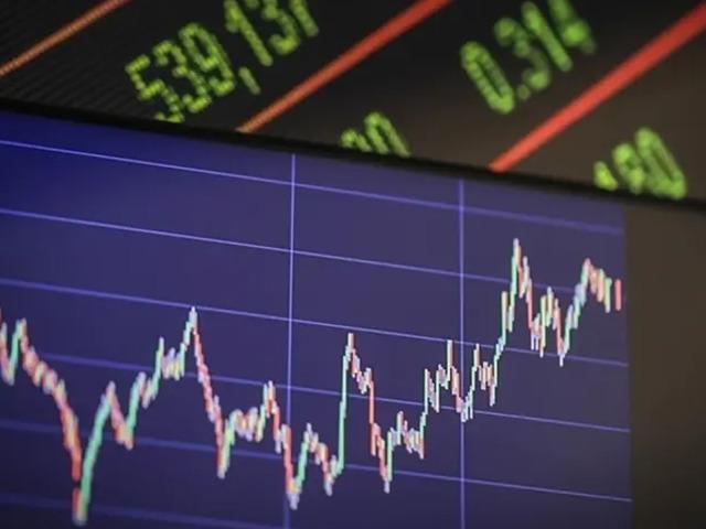 Banka hisselerinde b&uuml;y&uuml;k d&uuml;ş&uuml;ş, devre kestiler