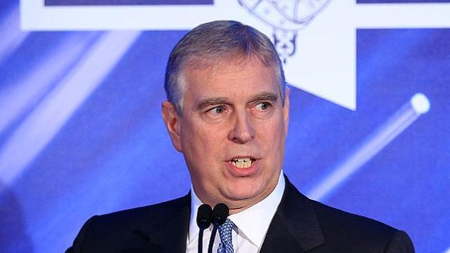 Epstein dosyasında adı geçmişti! Eski İngiltere Prensi Andrew gözaltına alındı