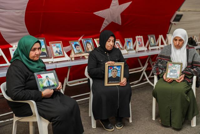 Diyarbakır anneleri ramazanda da evlatları i&ccedil;in n&ouml;bette 3