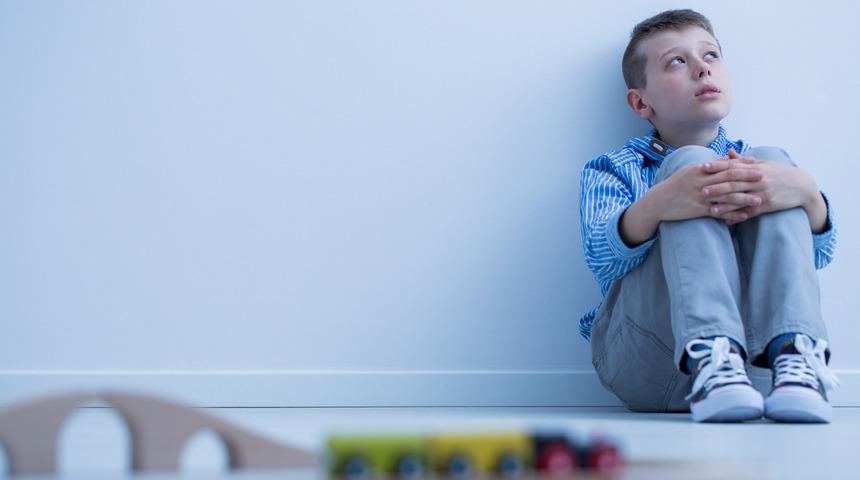 Otizm’in testi yok, bebeği gözlemlemek gerekiyor