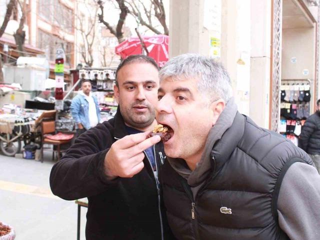 İftar ve sahur arasında yapılması gerekenleri a&ccedil;ıkladı!