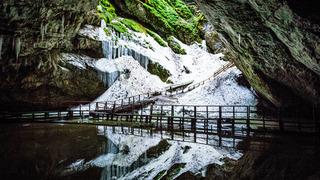 Son dakika: Buzul mağarada 5000 yıllık bakteri bulundu! 10 modern antibiyotiğe diren&ccedil;li