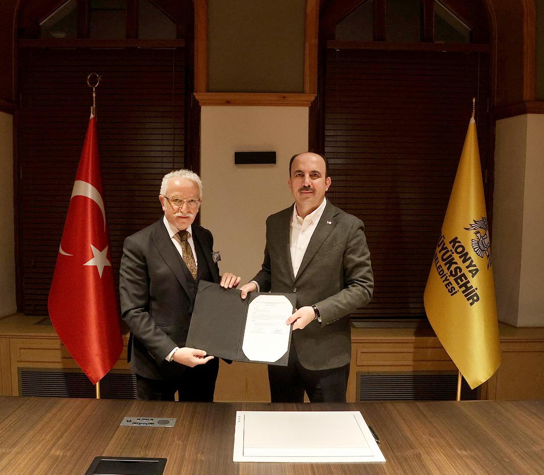 İmzalar atıldı! Türkiye da tek belediye uzaya peyk gönderecek 2