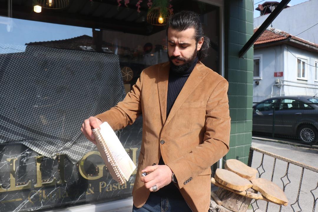 35 kişinin borcunu üstlendi, bir anda silindi! Defteri bile yaktılar 1