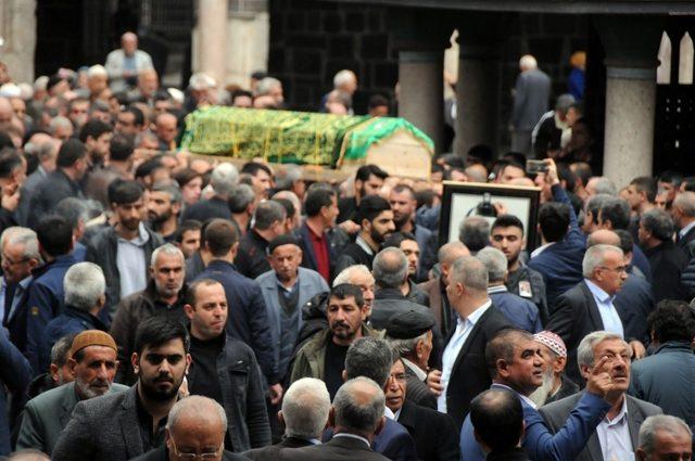 &rsquo;Zaza Şehmus&rsquo; son yolculuğuna uğurlandı 4