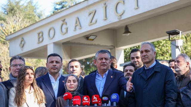 Özgür Özel, Boğaziçi Üniversitesi'nde Cumhurbaşkanı Erdoğan'a yüklendi: İtip kakmadan, düşmanlaştırmadan yapabilirsiniz ziyareti