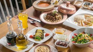 İftara şef dokunuşu: Ramazan&rsquo;ın 1. g&uuml;n&uuml;ne &ouml;zel gurme men&uuml;