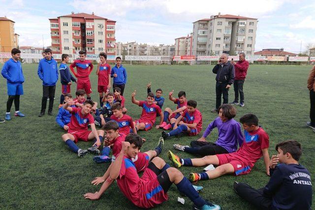 Minik Kramponlarspor Türkiye şampiyonluğuna oynayacak