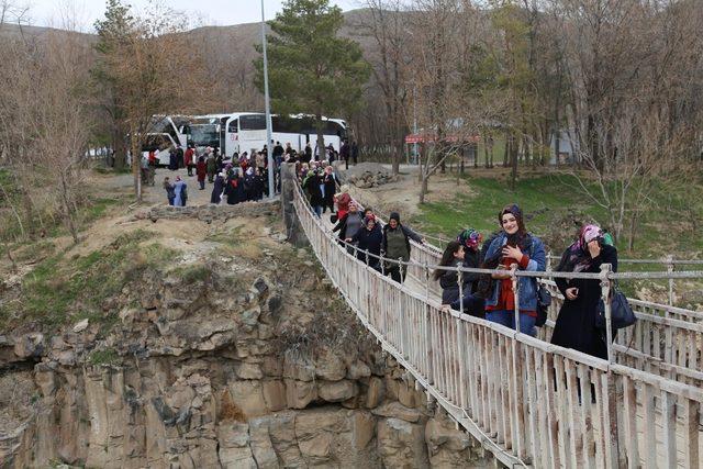 Ağrılı kadınlar Van’ı gezdi