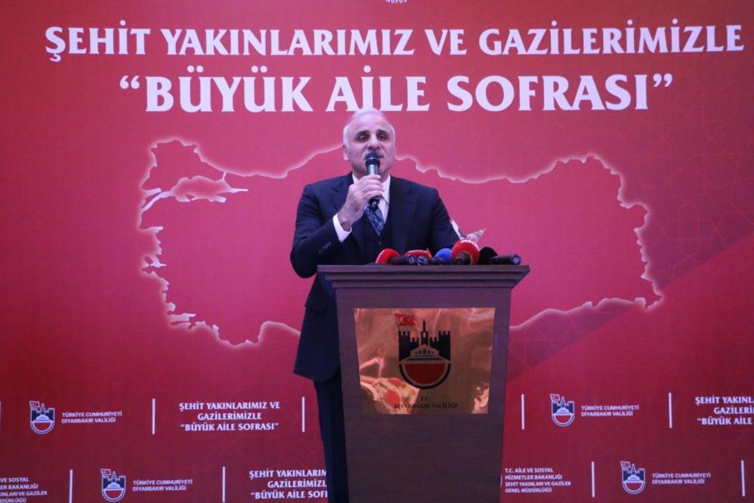 Şehit yakınları ve gaziler ilk iftarda bir araya geldi 1