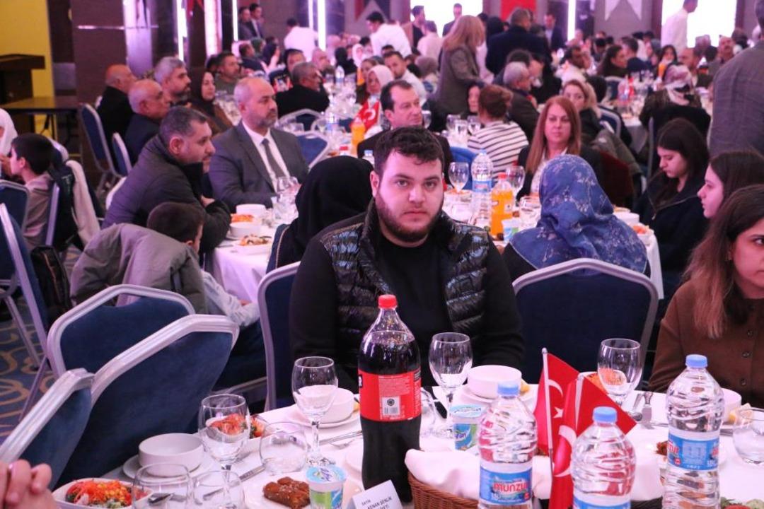 Şehit yakınları ve gaziler ilk iftarda bir araya geldi 5