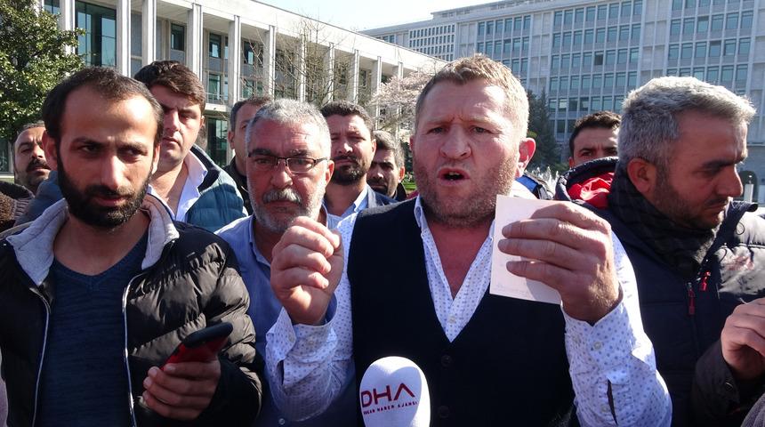 Hafriyat kamyoncularından İBB &ouml;n&uuml;nde "ATS" eylemi