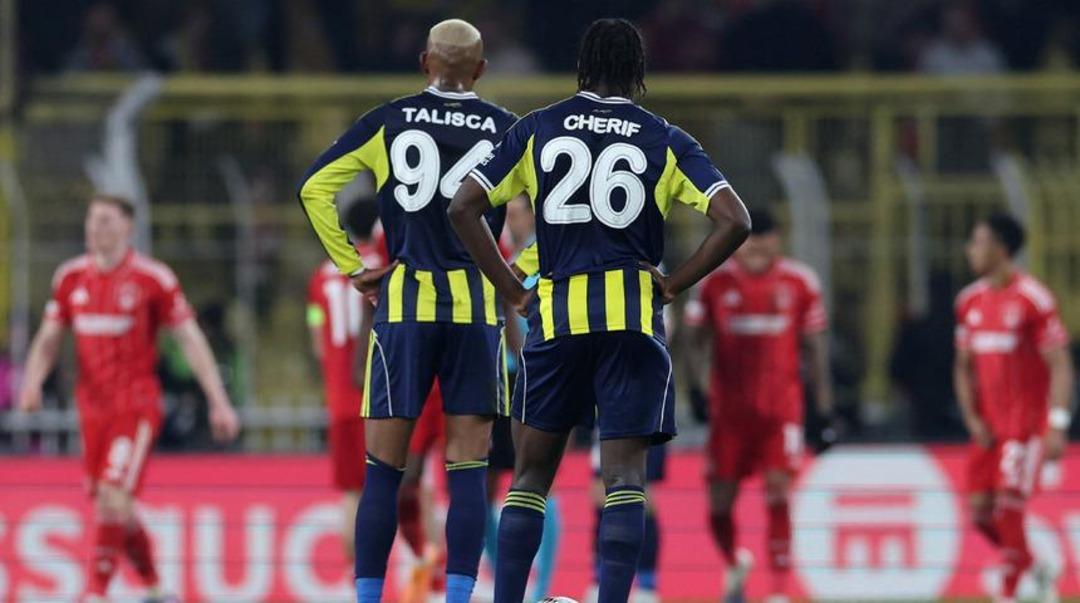 Fenerbah&ccedil;e nin Nottingham yenilgisi sonrası Muhteşem Y&uuml;zyıl S&uuml;leyman sahnesini &ouml;rnek verdi!  7