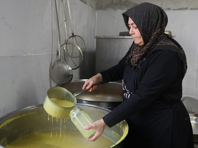 Bu k&ouml;yde iftarda evde yemek pişirmek yasak!