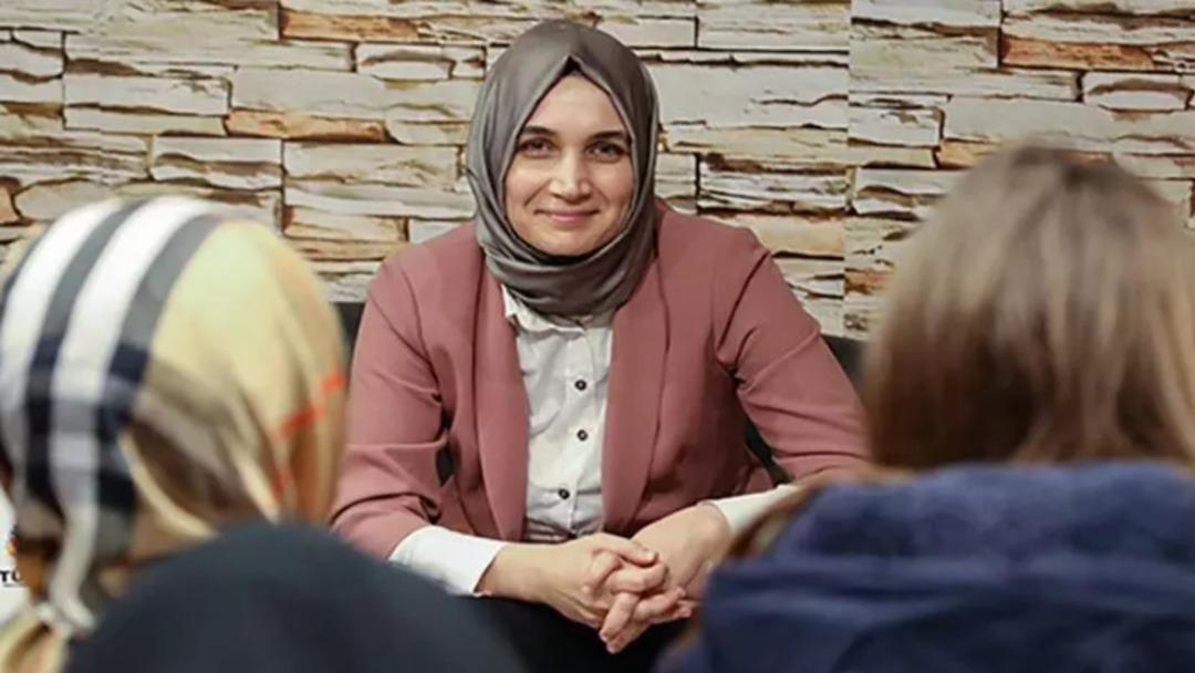 İlk baş&ouml;rt&uuml;l&uuml; vali olarak tarihe ge&ccedil;mişti! K&uuml;bra G&uuml;ran Yiğitbaş a yeni g&ouml;rev, Erdoğan imzaladı 2