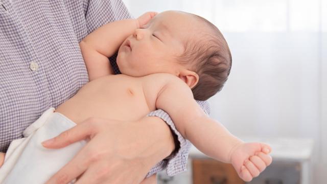 'Kucağa alıştırma' efsanesi çöktü! Meğer o dokunuş hayat kurtarıyormuş