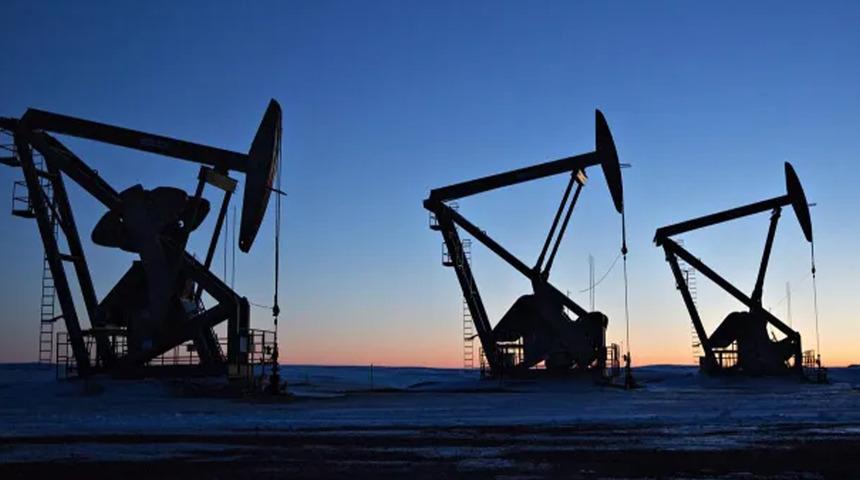 Brent petrol&uuml;n varili 71,80 dolardan işlem g&ouml;r&uuml;yor