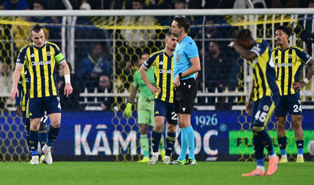 &Ouml;mer &Uuml;r&uuml;nd&uuml;l den flaş Tedesco iddiası! "&Ouml;yle bir harakiri yaptı ki... Onlara takıntısı var" 3