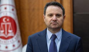 Ticaret mahkemelerine yeni d&uuml;zenleme! Bakan G&uuml;rlek&rsquo;ten a&ccedil;ıklama