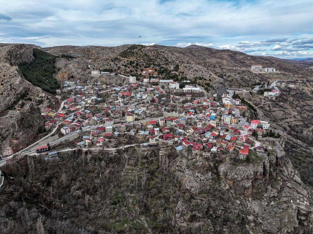 T&uuml;rkiye nin en yaşlı il&ccedil;esi: N&uuml;fusun &ccedil;oğunluğu 60 yaş &uuml;st&uuml;!  5