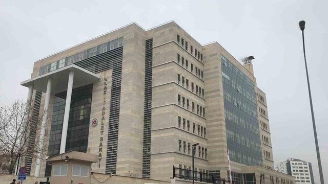 Sazan sarmalı ile 3 milyon liralık vurgun yapan 2 ş&uuml;pheli yakalandı 3