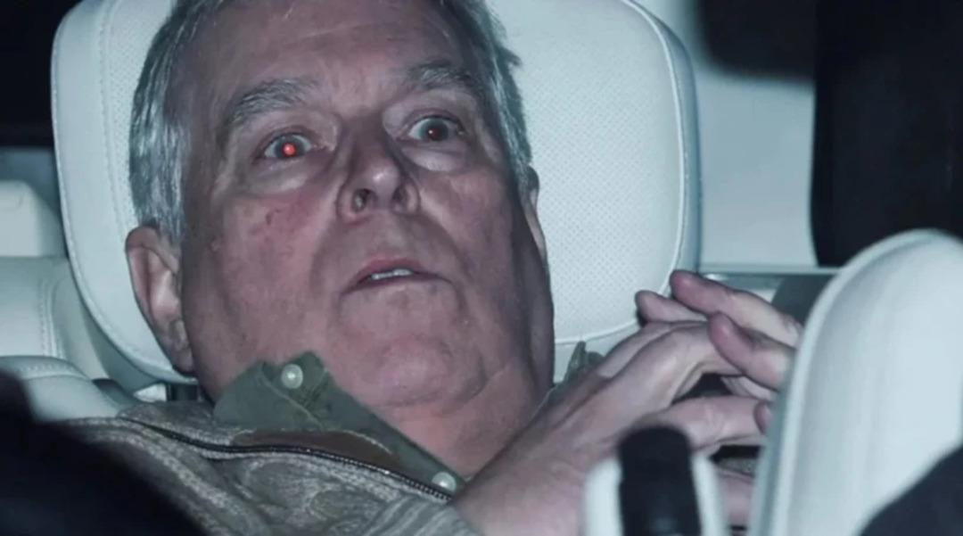 Skandalın fotoğrafı! Prens Andrew in &ccedil;&ouml;k&uuml;ş&uuml; d&uuml;nyanın g&uuml;ndeminde 2