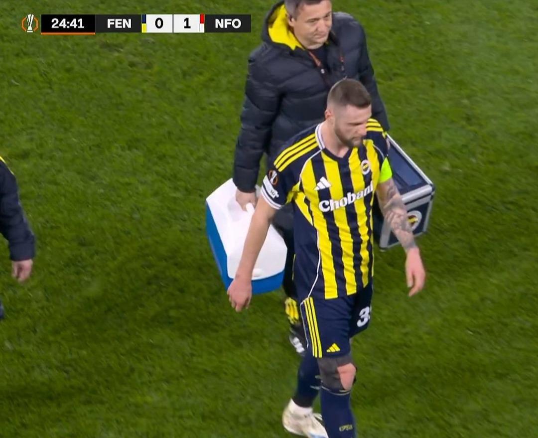 Fenerbah&ccedil;e ye Skriniar dan k&ouml;t&uuml; haber! Sakatlığı a&ccedil;ıklandı: Beşiktaş derbisinde sahada mı? 1