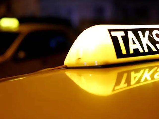 Taksi plakasında '&uuml;nl&uuml;' detayı! Vergi tartışması
