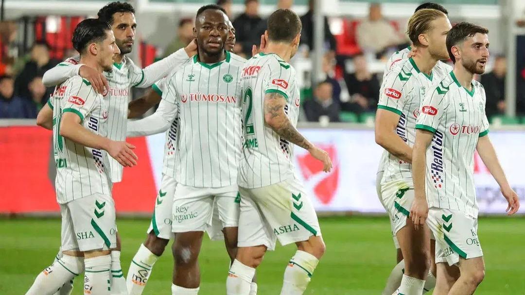 Galatasaray maçı öncesi Konyaspor da hem kadro dışı hem de prim kararı! 2