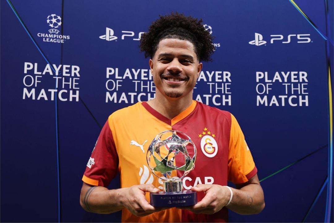 Osimhen i&ccedil;in geldiler! Sara ya hayran kaldılar: Galatasaray tarihinin en y&uuml;ksek satışı olabilir 1