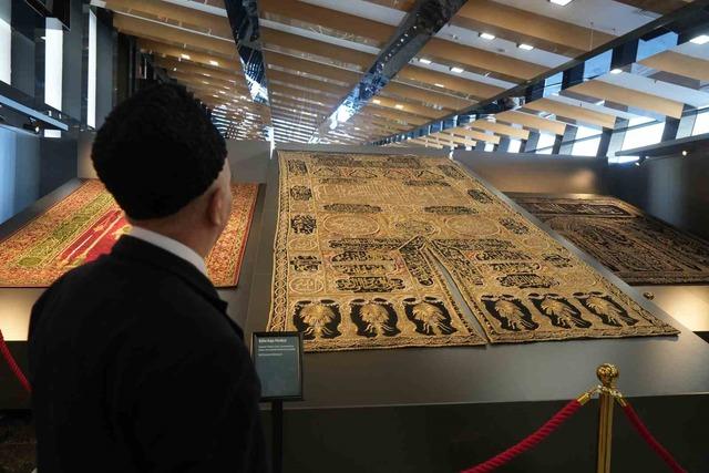 Kutsal Emanetler&rsquo;in Anadolu yolculuğu başladı 13