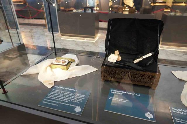 Kutsal Emanetler&rsquo;in Anadolu yolculuğu başladı 11