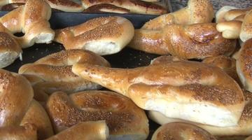 Yılda sadece 1 ay, tek ilde yapılan 93 yıllık gelenek: &Ccedil;ocuklar iple &ccedil;ekiyor!