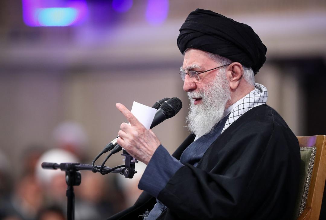 İran la  uzun s&uuml;recek savaş  o gelişmeye bağlıydı! Trump, İran la ilgili d&uuml;ş&uuml;ncesini a&ccedil;ıkladı: U&ccedil;ak gemisi  Cebelitarık ı ge&ccedil;ti  3