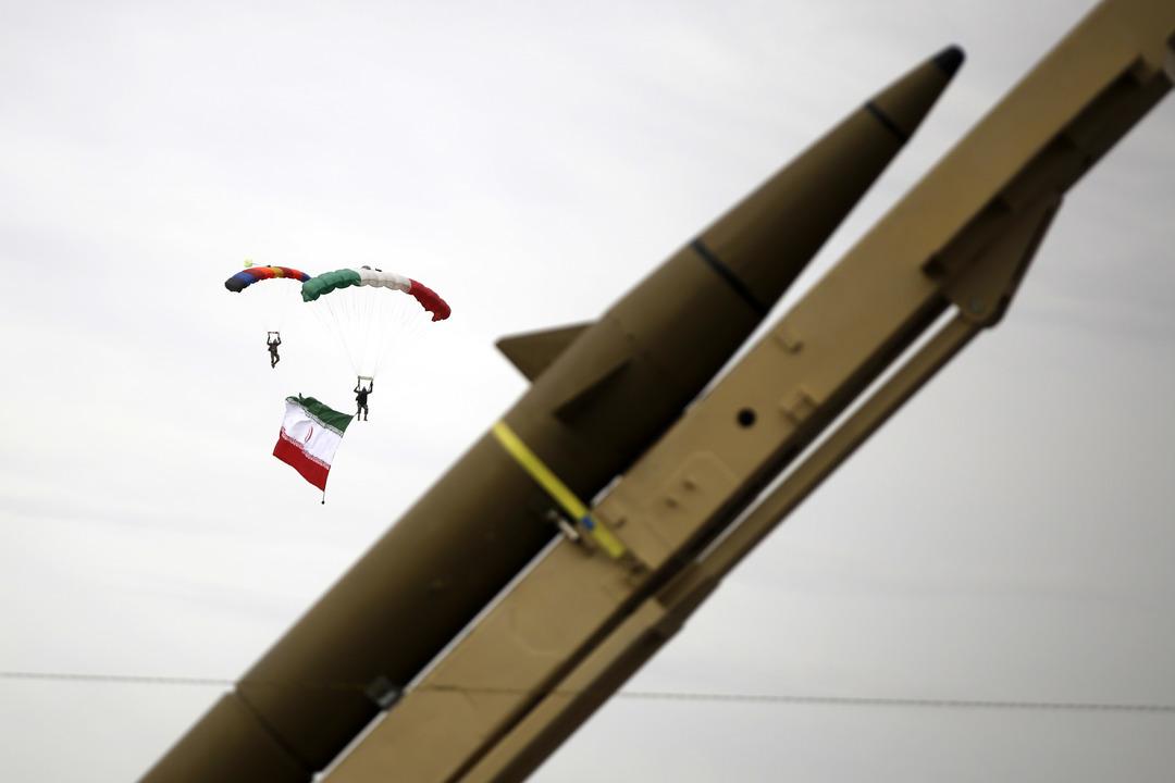 İran la  uzun s&uuml;recek savaş  o gelişmeye bağlıydı! Trump, İran la ilgili d&uuml;ş&uuml;ncesini a&ccedil;ıkladı: U&ccedil;ak gemisi  Cebelitarık ı ge&ccedil;ti  5