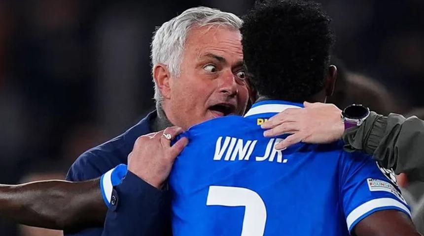 Şampiyonlar Ligi'nde ırk&ccedil;ılık krizi b&uuml;y&uuml;yor! Kompany'den Mourinho'ya zehir zemberek s&ouml;zler