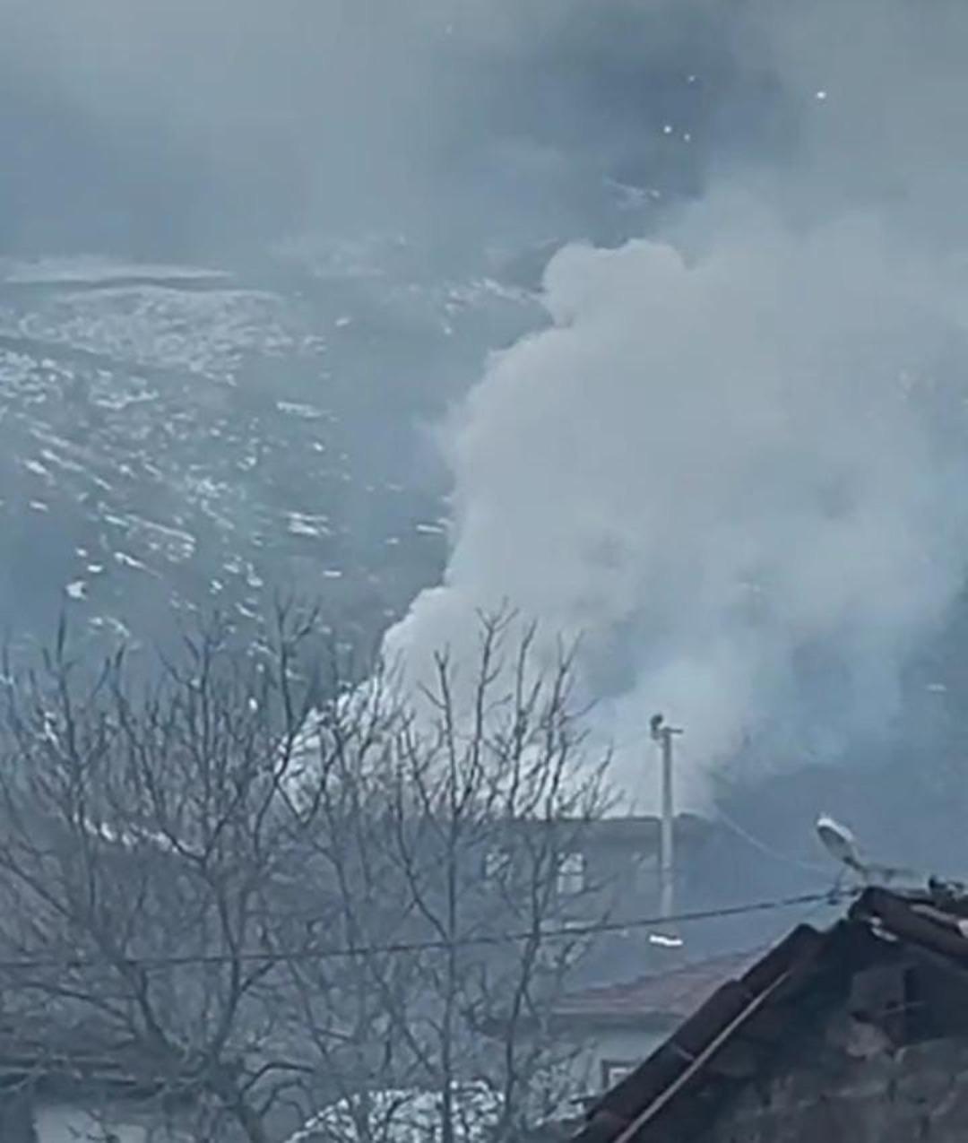 Yaşlı kadın evinde çıkan yangında hayatını kaybetti 2