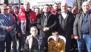 Uşak Belediyesi personeli, hasta iki kardeş i&ccedil;in harekete ge&ccedil;ti