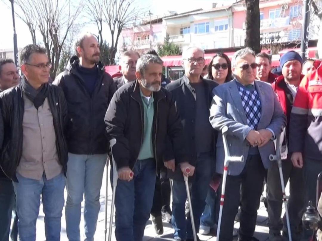 Uşak Belediyesi personeli, hasta iki kardeş için harekete geçti 2