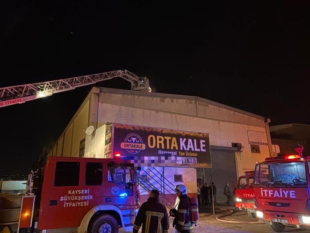 Kayseri’de hayvansal yan ürünler tesisinde yangın 1