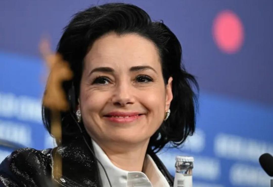 Kıskanmak ın Seniha sı &Ouml;zg&uuml; Namal yeni aşka yelken a&ccedil;tı! G&ouml;nl&uuml;n&uuml; Biyoenerji Uzmanına kaptırdı 2