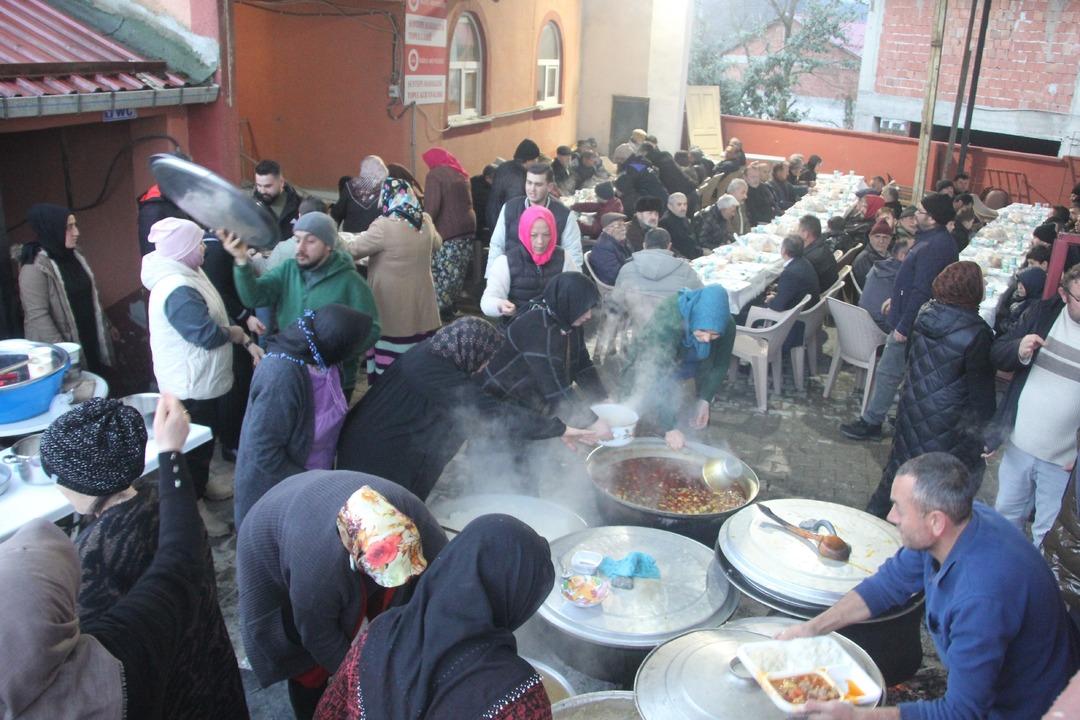 Karadeniz fıkrası gerçek oldu! Bu köyde 2 farklı iftar saati var 2