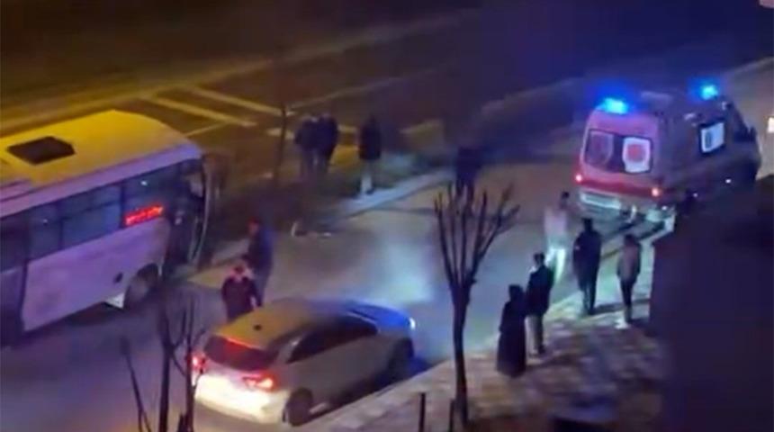 Bolu&rsquo;da kontrolden &ccedil;ıkan halk otob&uuml;s&uuml; ref&uuml;je &ccedil;ıktı, ağaca &ccedil;arparak durabildi